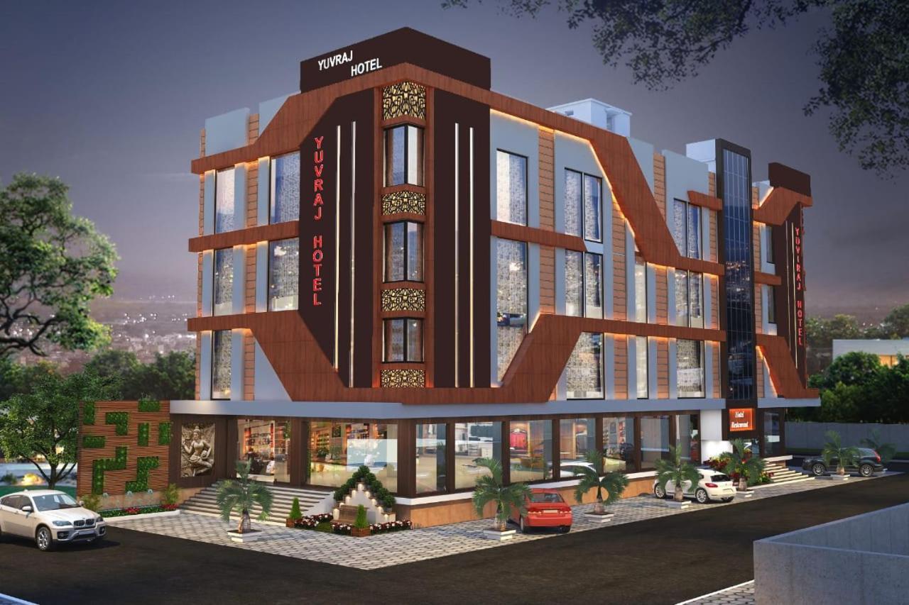Hotel Yuvraj Grand Jabalpur Ngoại thất bức ảnh