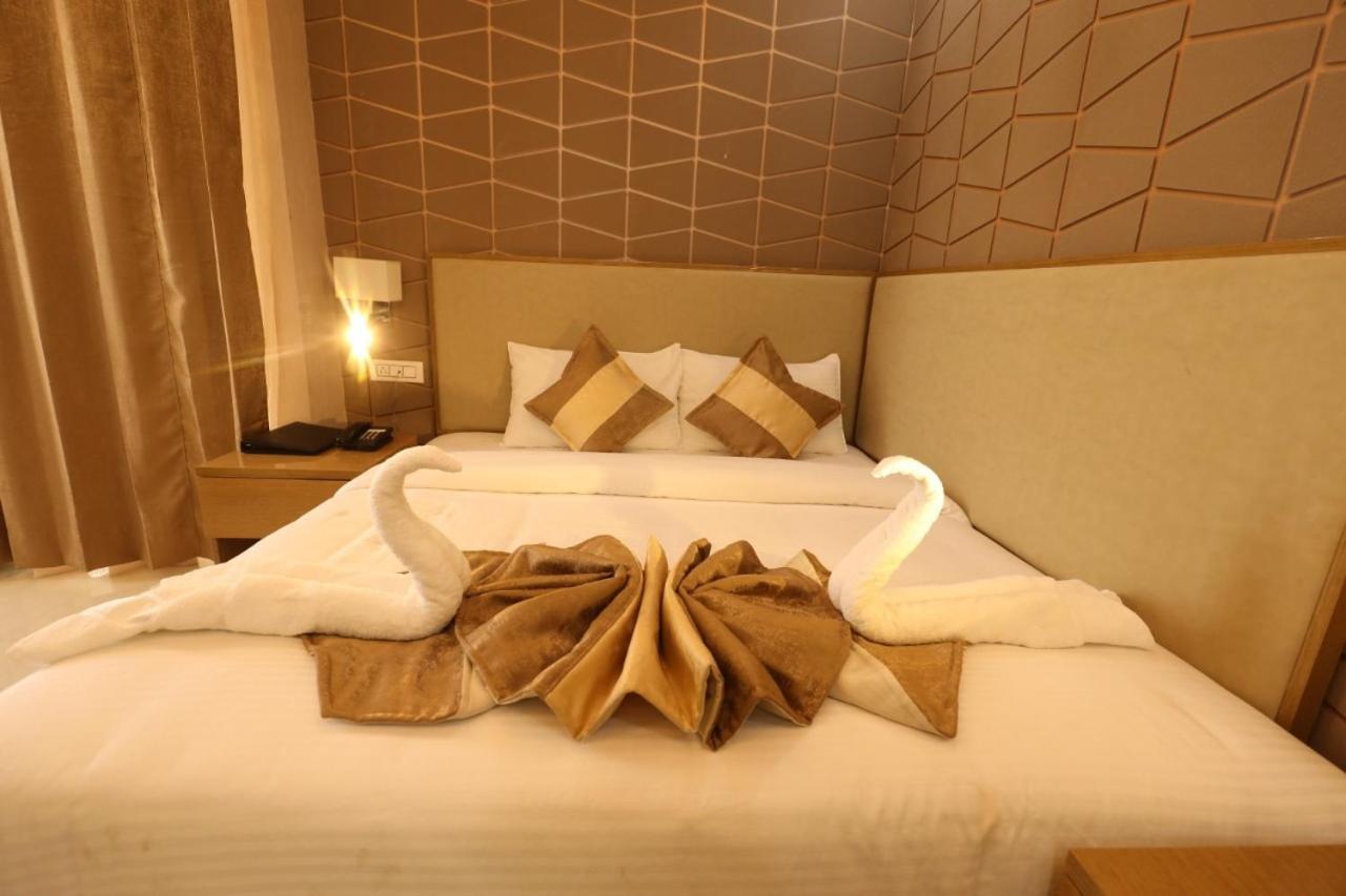 Hotel Yuvraj Grand Jabalpur Ngoại thất bức ảnh
