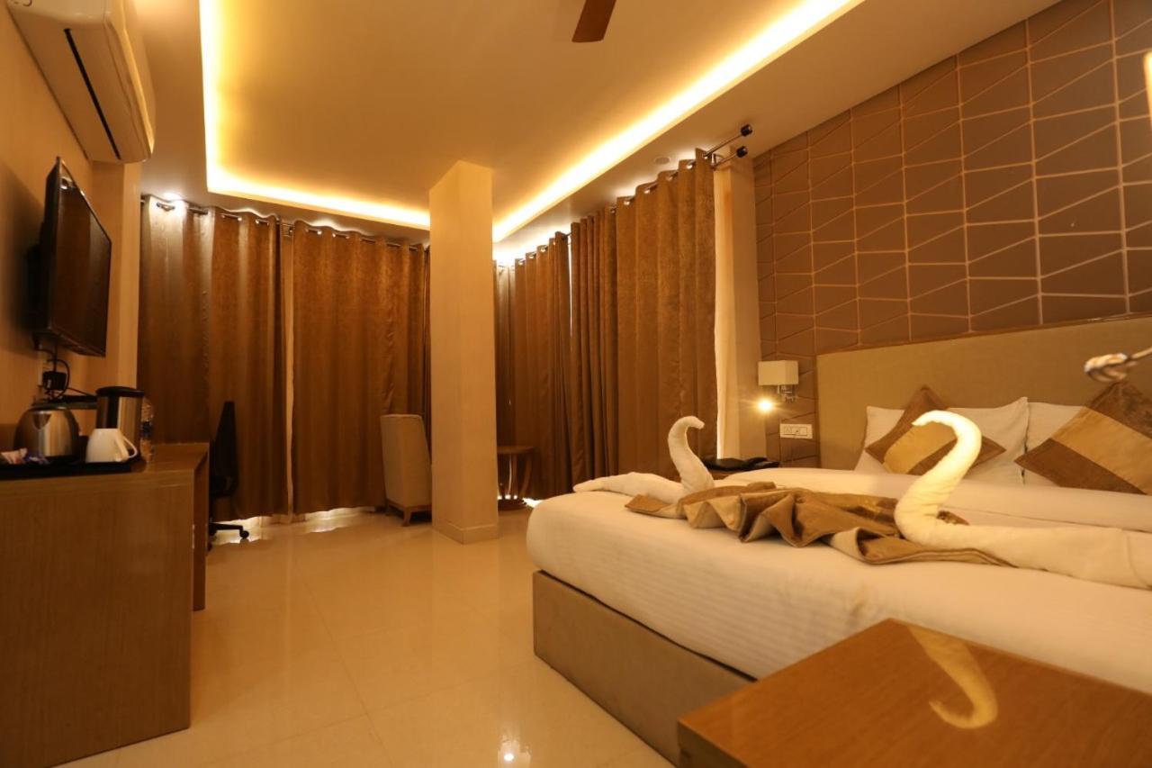 Hotel Yuvraj Grand Jabalpur Ngoại thất bức ảnh