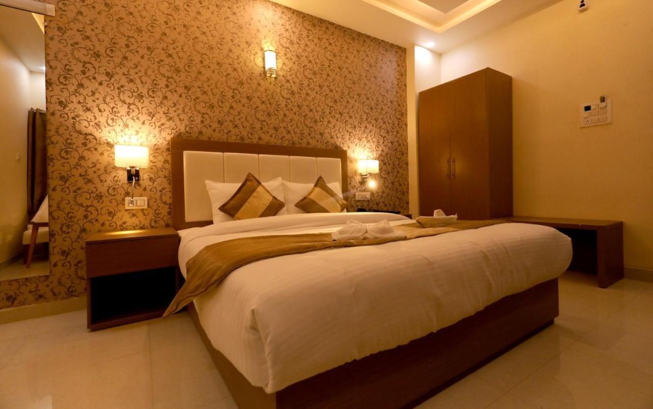 Hotel Yuvraj Grand Jabalpur Ngoại thất bức ảnh